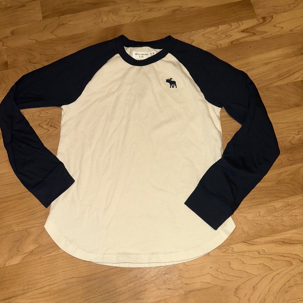 Abercrombie‎ Kids Raglan Long Sleeve T-Shirt Moose Logo Top Size 9/10